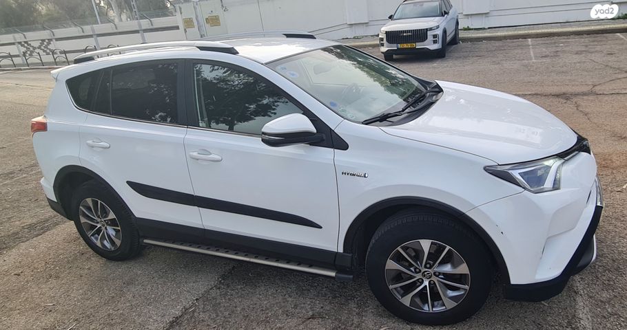 מודעת רכב טויוטה RAV4