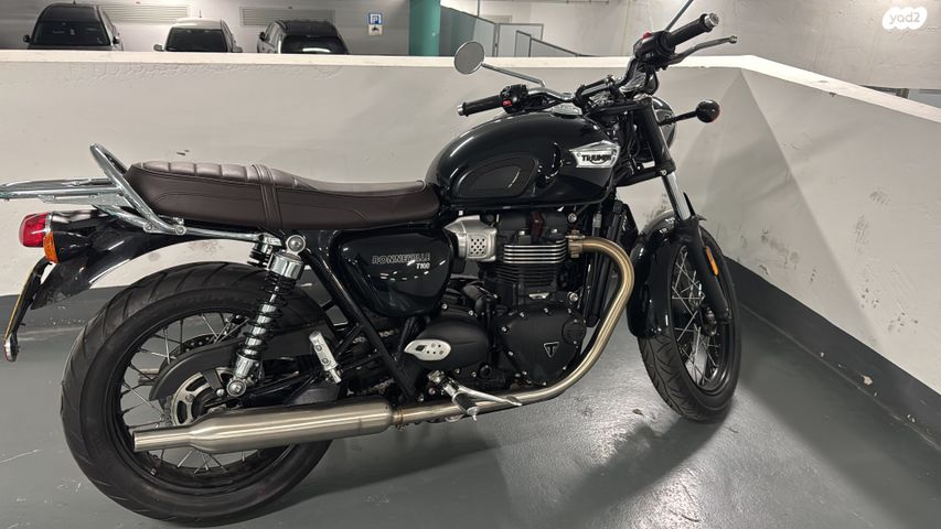 מודעת רכב טריומף Bonneville T100