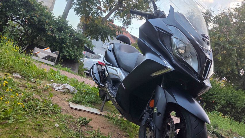 מודעת רכב קימקו דאון-טאון 350