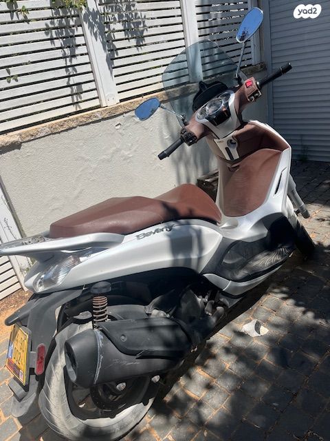 מודעת רכב פיאג'ו בוורלי 350