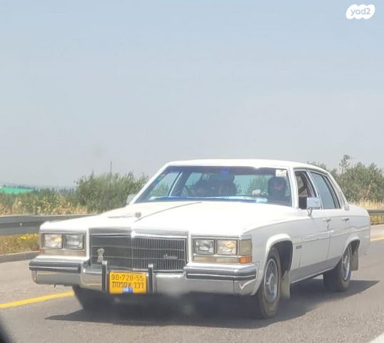 מודעת רכב קאדילק