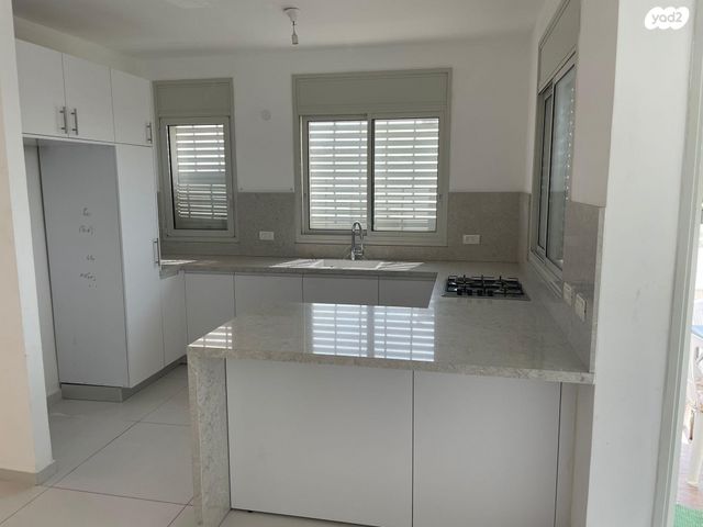 שדרות הקונגרס 11