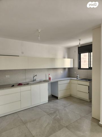 אבינועם ילין 17