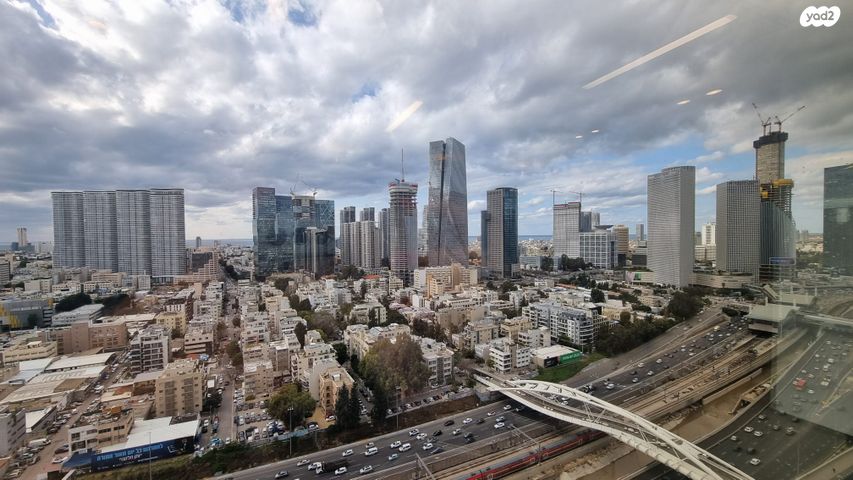 יגאל אלון 94