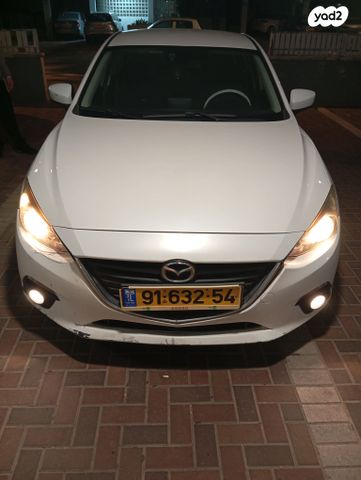 מודעת רכב מאזדה 3
