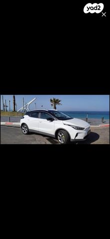 מודעת רכב ג׳ילי Geometry C