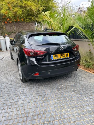 מודעת רכב מאזדה 3