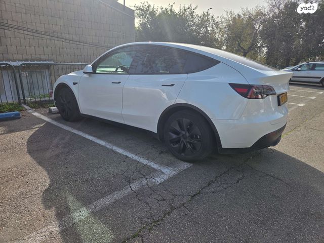 מודעת רכב טסלה מודל Y