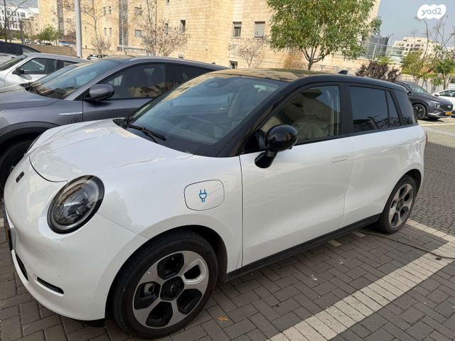 מודעת רכב ג׳יי.איי.סי 30