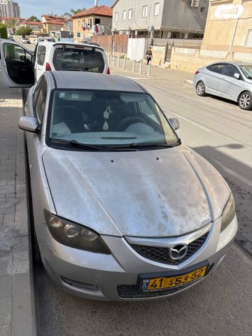 מודעת רכב מאזדה 3