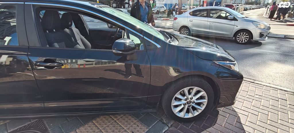 מודעת רכב טויוטה קורולה