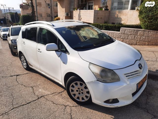מודעת רכב טויוטה ורסו