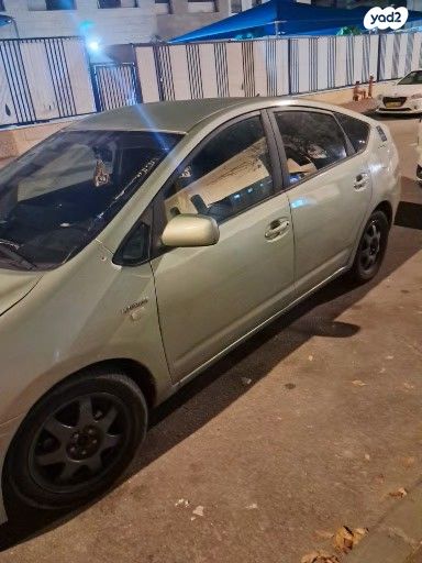 מודעת רכב טויוטה פריוס
