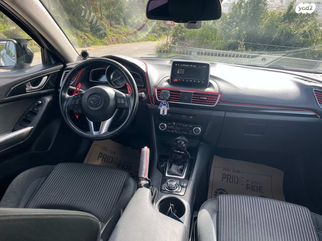 מודעת רכב מאזדה 3