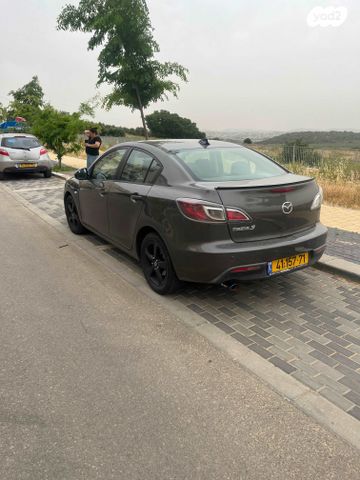 מודעת רכב מאזדה 3