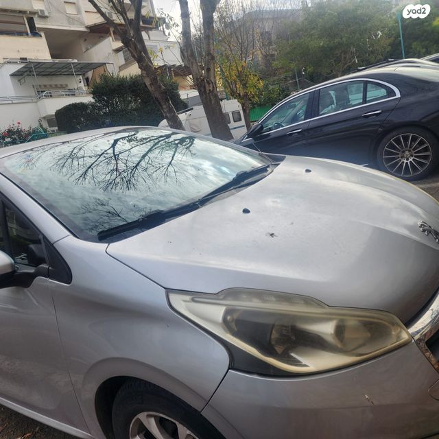 מודעת רכב פיג'ו 208