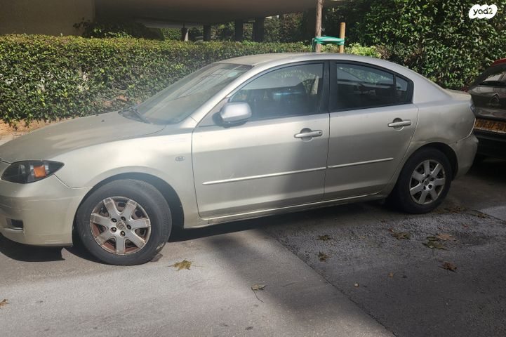 מודעת רכב מאזדה 3