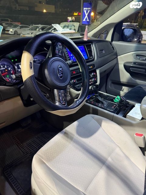 מודעת רכב קיה קרניבל