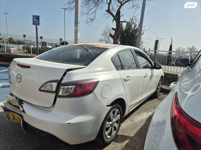 מודעת רכב מאזדה 3