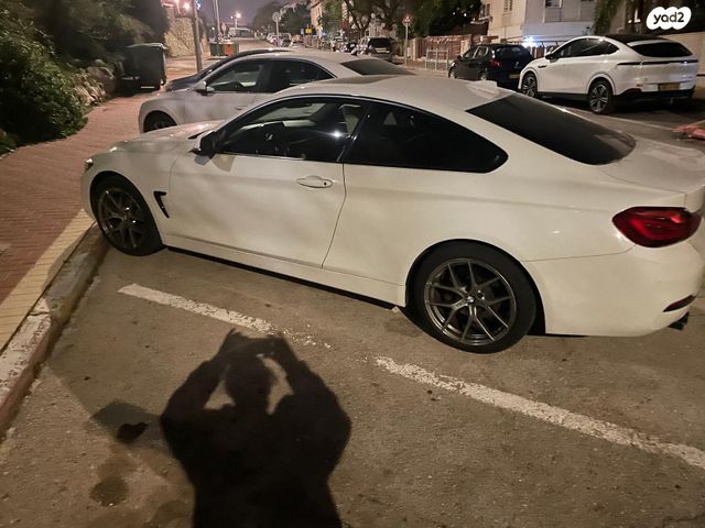 מודעת רכב ב מ וו סדרה 4