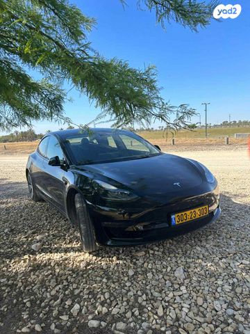 מודעת רכב טסלה מודל 3