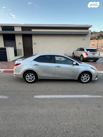 מודעת רכב טויוטה קורולה