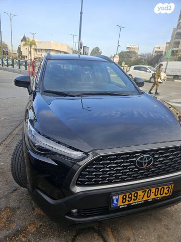 מודעת רכב טויוטה קורולה קרוס