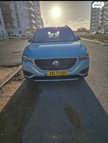 מודעת רכב אם ג'י ZS