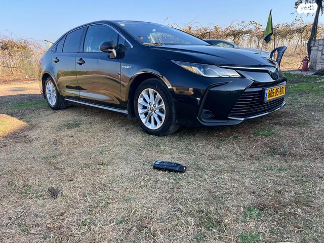 מודעת רכב טויוטה קורולה