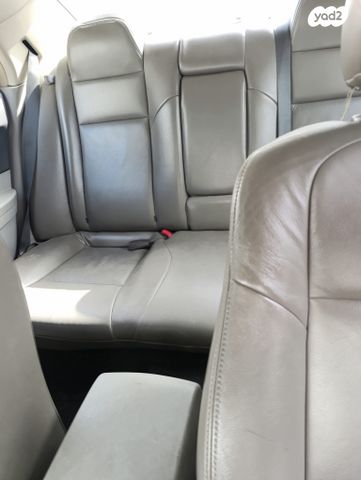 מודעת רכב קרייזלר 300