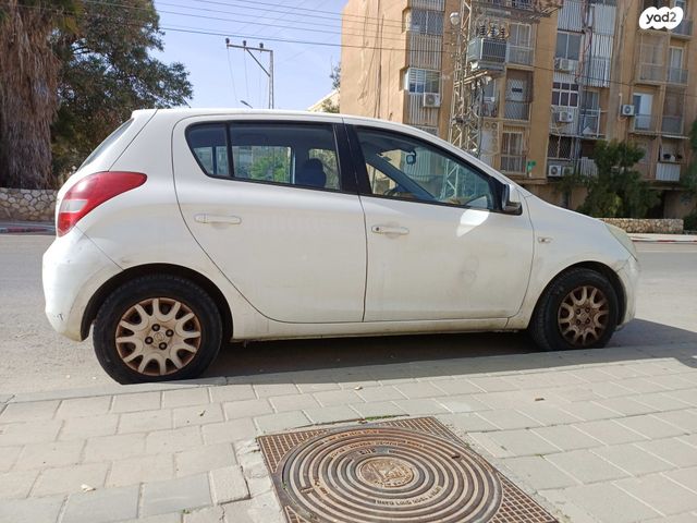 מודעת רכב יונדאי i20