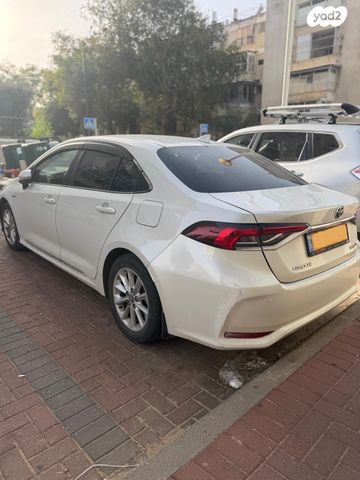 מודעת רכב טויוטה קורולה