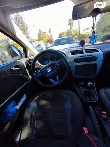 מודעת רכב סיאט לאון