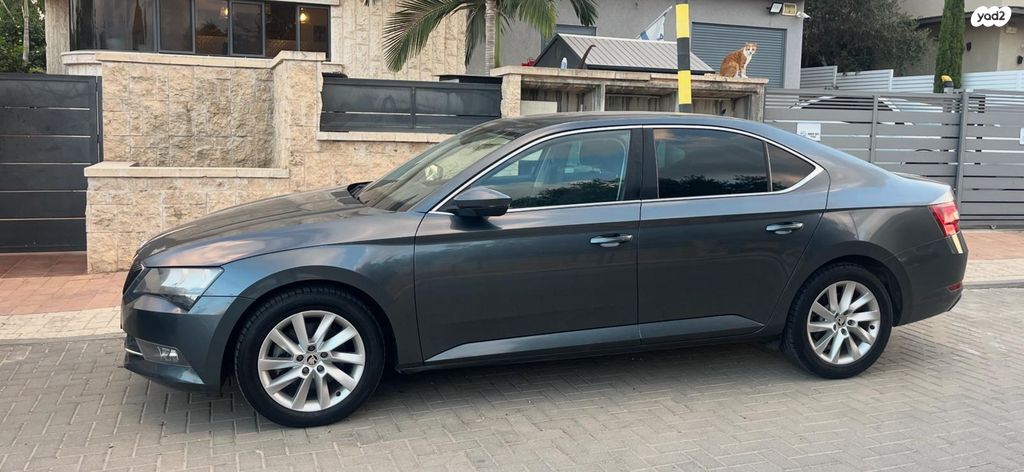 מודעת רכב סקודה סופרב