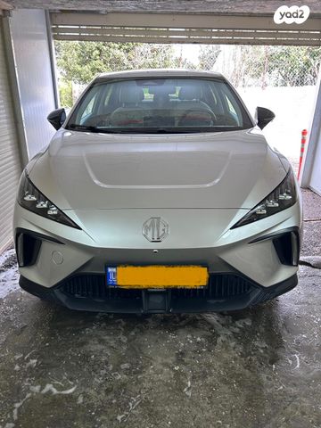 מודעת רכב אם ג'י MG4