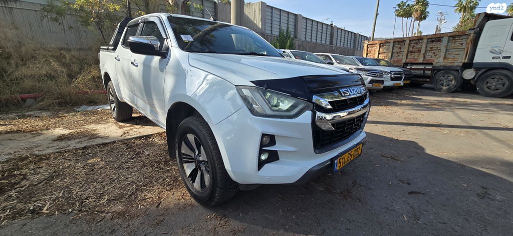 מודעת רכב איסוזו די-מקס