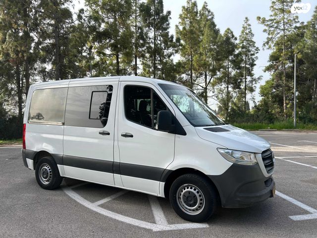 מודעת רכב מרצדס-בנץ ספרינטר