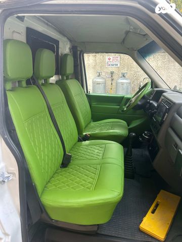 מודעת רכב פולקסווגן טרנספורטר