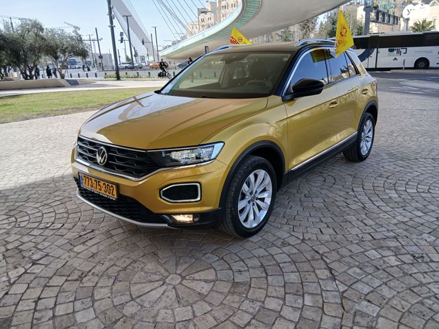 מודעת רכב פולקסווגן T-רוק