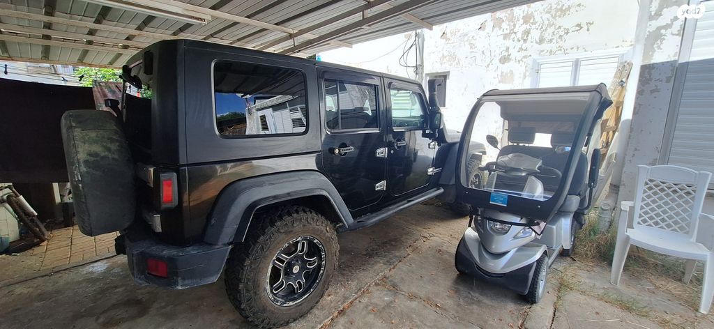 מודעת רכב ג'יפ רנגלר