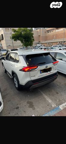 מודעת רכב טויוטה RAV4