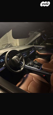 מודעת רכב אאודי Q7