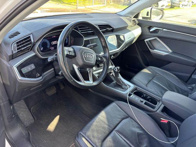 מודעת רכב אאודי Q3 1