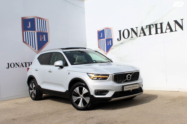 מודעת רכב וולוו XC40 1