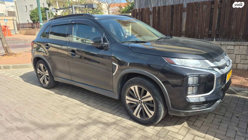 מודעת רכב מיצובישי ASX