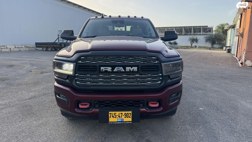 מודעת רכב דודג'