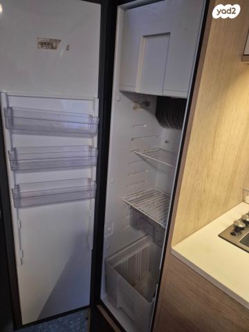 מודעת רכב נגרר (קראוון נגרר)