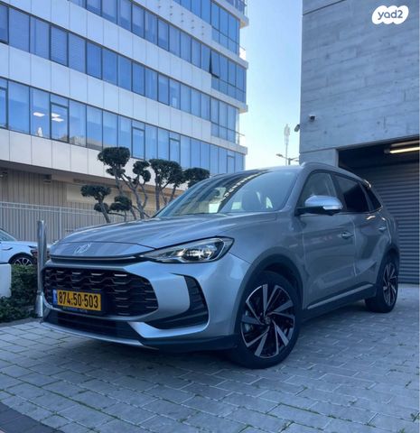 מודעת רכב אם ג'י ZS