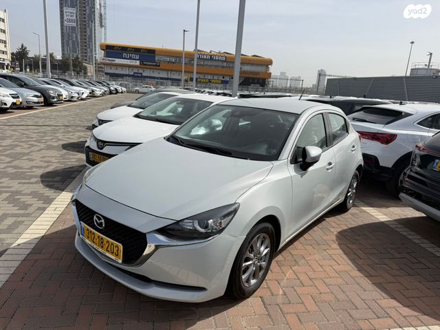 מודעת רכב מאזדה 2