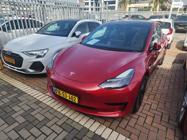 מודעת רכב טסלה מודל 3